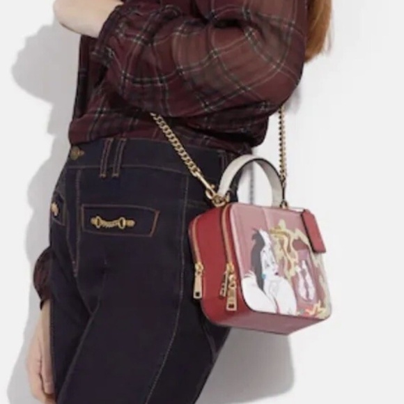 Coach X Disney Box Crossbody Cruella NWT - Picture 3 of 8